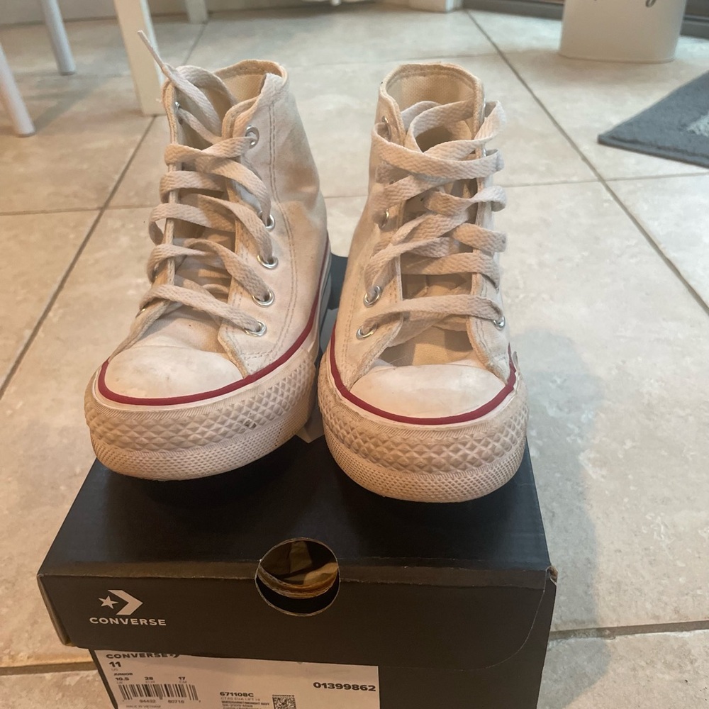 Little girls Converse platform. Slightly used. - Picture 2 of 3